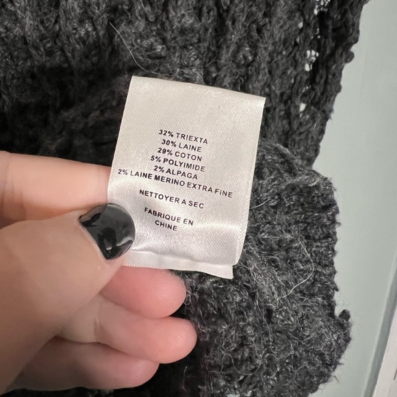 Graham & Spencer wool blend grey crochet knit pullover top - Picture 4 of 9